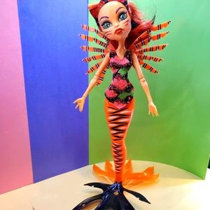 Monster High Doll  of Great Scarier Reef Toralei